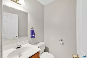 34 Laurel St, Enfield, CT 06082 - Photo 18