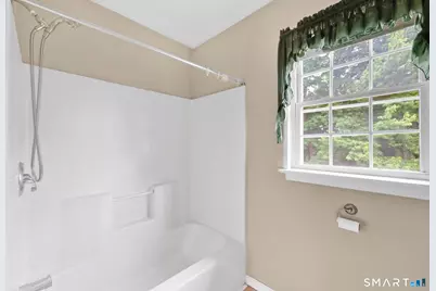 34 Laurel Street, Enfield, CT 06082 - Photo 28