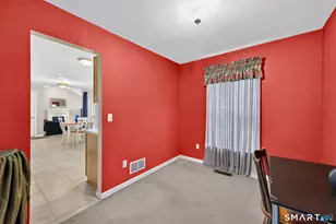 34 Laurel St, Enfield, CT 06082 - Photo 8