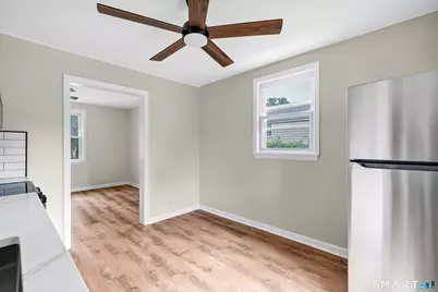 150-152 Alexander Drive, Bridgeport, CT 06606 - Photo 2