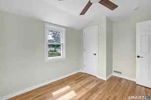 150-152 Alexander Dr, Bridgeport, CT 06606 - Photo 12