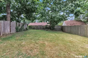 150-152 Alexander Dr, Bridgeport, CT 06606 - Photo 32