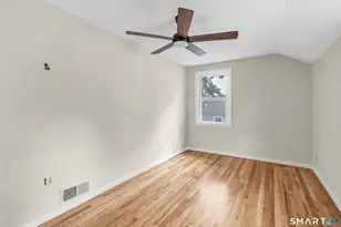 150-152 Alexander Dr, Bridgeport, CT 06606 - Photo 30