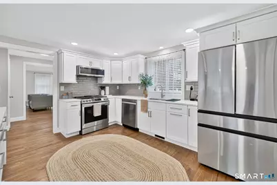 30 Avondale Road, West Hartford, CT 06117 - Photo 8