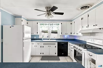15 Liberty Street, Manchester, CT 06040 - Photo 12