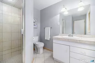 80 Wake Robin Ln, Stamford, CT 06903 - Photo 20