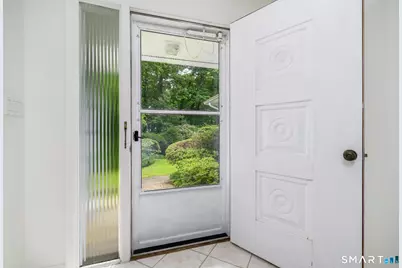 80 Wake Robin Lane, Stamford, CT 06903 - Photo 4