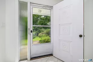 80 Wake Robin Ln, Stamford, CT 06903 - Photo 4