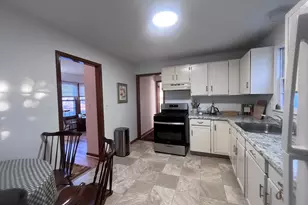 124 Thorpe St, Fairfield, CT 06824 - Photo 10