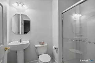 11 Mercy St, Danbury, CT 06810 - Photo 24