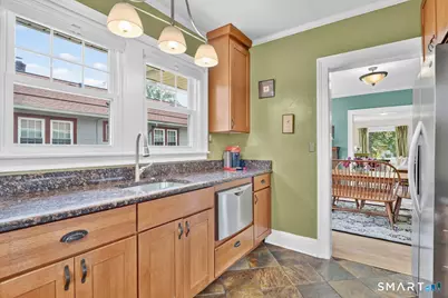 1391 Boulevard, West Hartford, CT 06119 - Photo 12