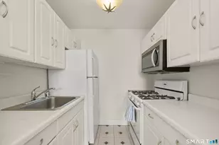 140 Grove St, Stamford, CT 06901 - Photo 6