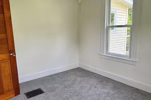14 Stoddard St, Seymour, CT 06483 - Photo 6