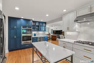 85 Osborne Pl, Fairfield, CT 06890 - Photo 8