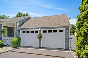 85 Osborne Pl, Fairfield, CT 06890 - Photo 4