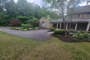 11 Gopher Rd, Newtown, CT 06470 - Photo 6