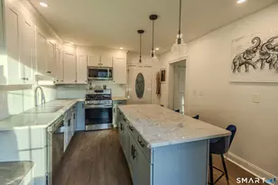 23 Washington St, Derby, CT 06418 - Photo 4