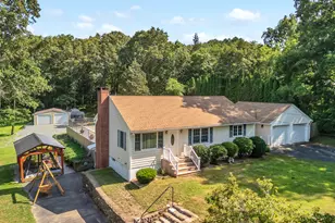 186 Reutemann Rd, North Stonington, CT 06359 - Photo 2
