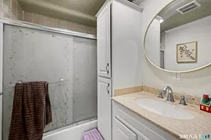 44 Toms Rd, Stamford, CT 06902 - Photo 12