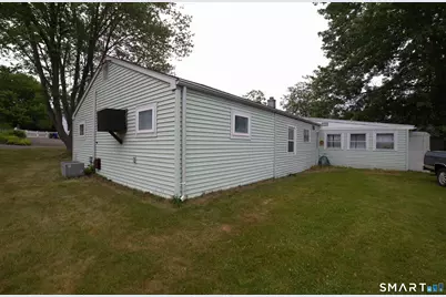 61 Circle Drive, Wallingford, CT 06492 - Photo 2
