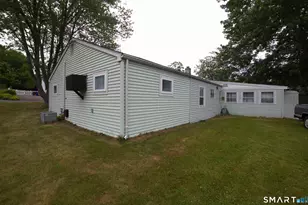 61 Circle Dr, Wallingford, CT 06492 - Photo 2