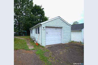 61 Circle Drive, Wallingford, CT 06492 - Photo 4