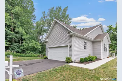 7 Oakview Lane #7, Bethel, CT 06801 - Photo 2