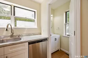 11 McClintock St, New Britain, CT 06053 - Photo 10