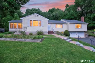 437 Lovely St, Avon, CT 06001 - Photo 2