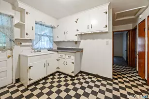 65 Bucks Hl Rd, Waterbury, CT 06704 - Photo 8