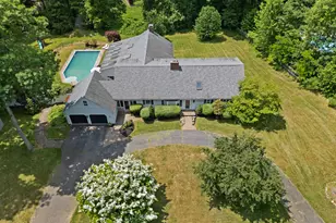 7 Nod Brook Dr, Simsbury, CT 06070 - Photo 2