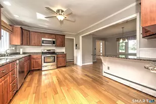 352 Hitching Post Dr, Orange, CT 06477 - Photo 22
