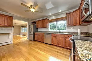 352 Hitching Post Dr, Orange, CT 06477 - Photo 20
