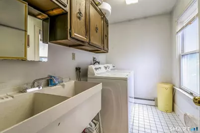 875 Cleveland Avenue, Bridgeport, CT 06604 - Photo 24