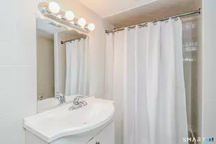 875 Cleveland Ave, Bridgeport, CT 06604 - Photo 32