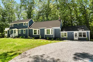 33 Old Stagecoach Rd, Redding, CT 06896 - Photo 2