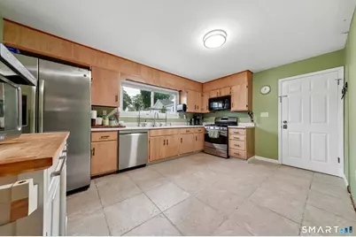 359-361 Pacific Street, Bridgeport, CT 06604 - Photo 4