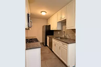 1000 Knapps Highway #14, Fairfield, CT 06825 - Photo 6