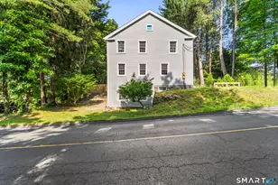 28 Walnut Hill Rd, Bethel, CT 06801 - Photo 2