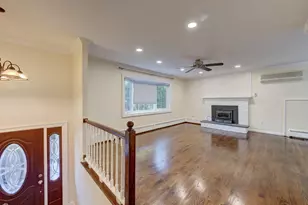 98 Osborn Ln, Monroe, CT 06468 - Photo 12