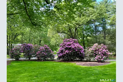 2 Merrywood, Simsbury, CT 06070 - Photo 40