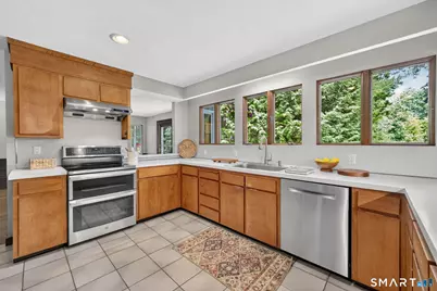 2 Merrywood, Simsbury, CT 06070 - Photo 10