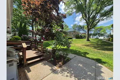 245 Sunnyridge Avenue #15, Fairfield, CT 06824 - Photo 2