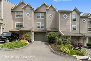 19 Hawthorne Dr, New London, CT 06320 - Photo 2