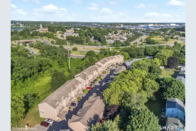 19 Hawthorne Drive #156, New London, CT 06320 - Photo 4
