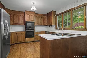 370 Hubbard Rd, Haddam, CT 06441 - Photo 10