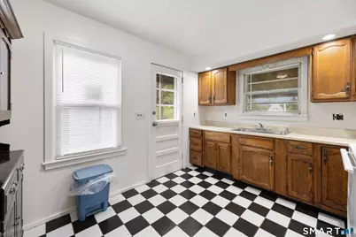 42 Morningside Drive West, Bristol, CT 06010 - Photo 8