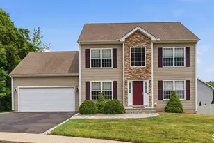 117 Hidden Valley Dr, Meriden, CT 06451 - Photo 1