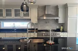 139 Mulberry St, Stamford, CT 06907 - Photo 2