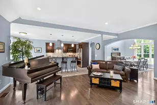 15 Claire Ln, Bloomfield, CT 06002 - Photo 6